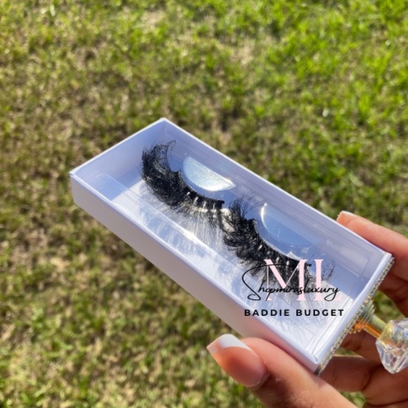 Mink lashes - Picture 2 of 3